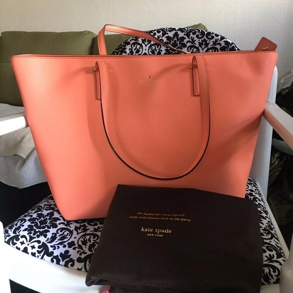 kate spade Handbags - 🎉SOLD! Kate Spade large